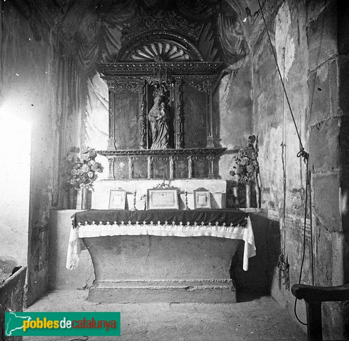 Cornudella de Montsant - Altar del Roser a l'interior de l'església d' Albarca