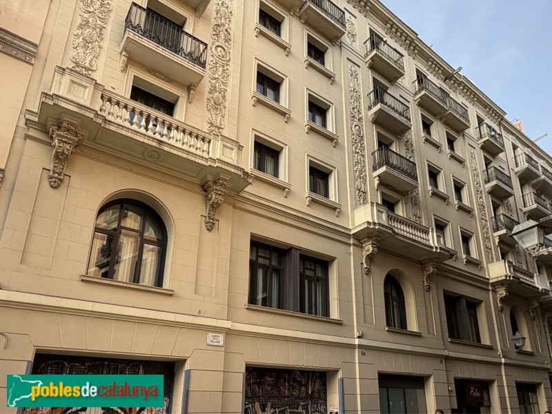 Barcelona - Tallers, 52-64 (Foto: Albert Esteves, 2026) Barcelona - Tallers, 52-64