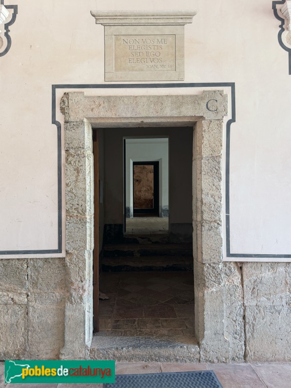 Cartoixa d'Escaladei - Cel·la reconstruïda. Porta