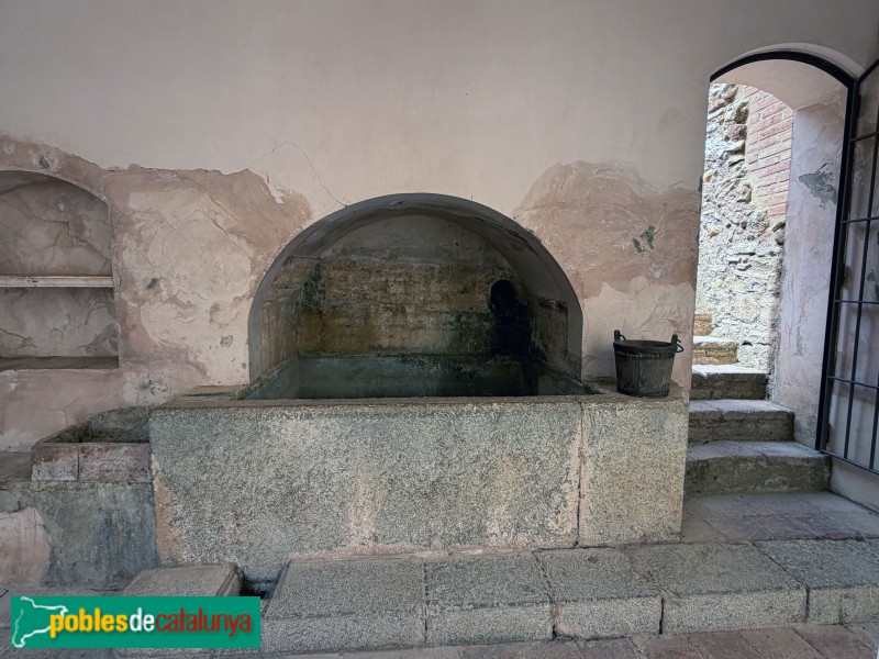 Cartoixa d'Escaladei - Cel·la reconstruïda. Rentador