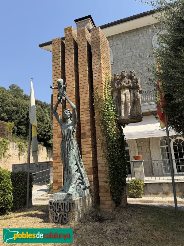 Les Masies de Roda - Monument a l'Estaut de Sau