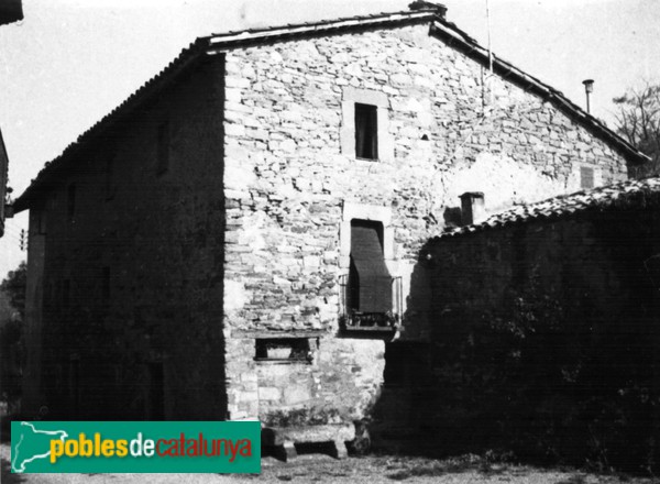 Tavèrnoles - El Banús (Foto: Carme Torrents -invarquit.cultura.gencat.cat-, 1985) Tavèrnoles - El Banús