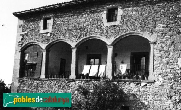 Tavèrnoles - El Banús (Foto: Carme Torrents -invarquit.cultura.gencat.cat-, 1985) Tavèrnoles - El Banús