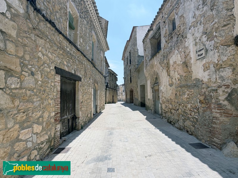 Un carrer de la Morera de Montsant
