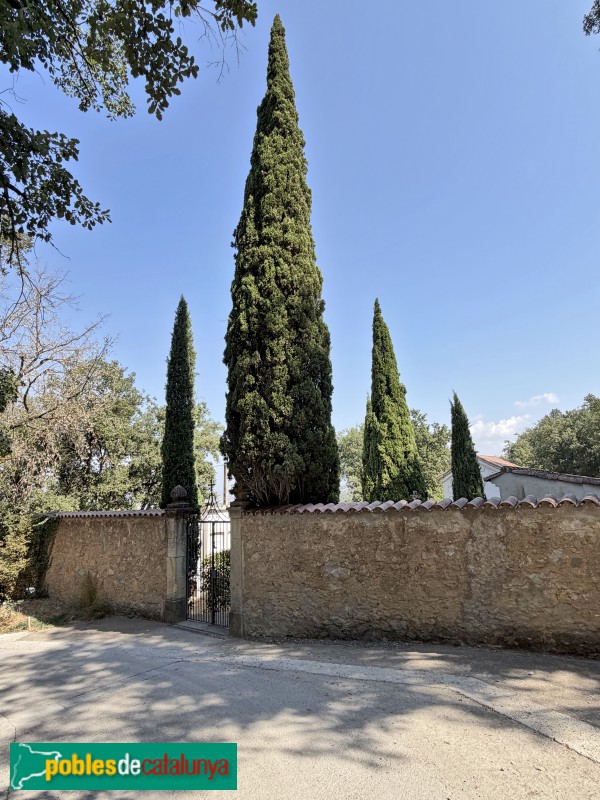 Tavèrnoles - Cementiri