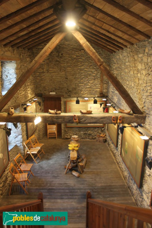 Meranges - Antiga vicaria (Museu de l'Esclop)