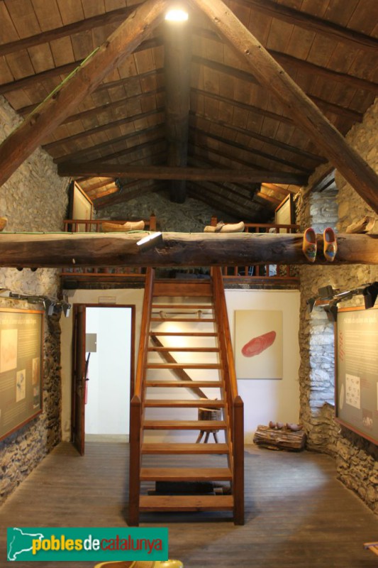 Meranges - Antiga vicaria (Museu de l'Esclop)