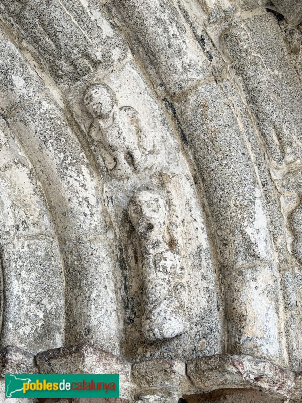 Meranges - Església de Sant Serni. Portada