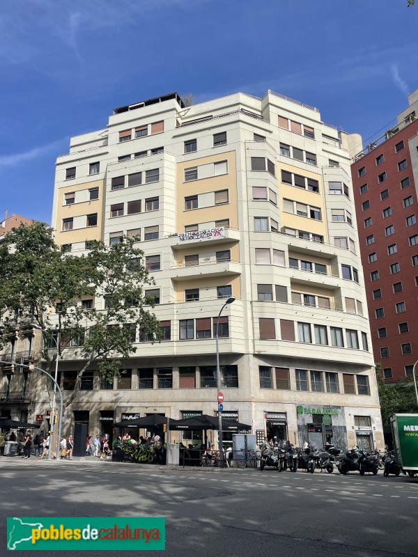 Barcelona - Plaça Urquinaona, 8