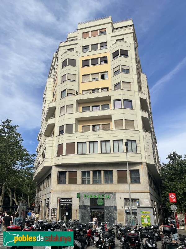 Barcelona - Plaça Urquinaona, 8