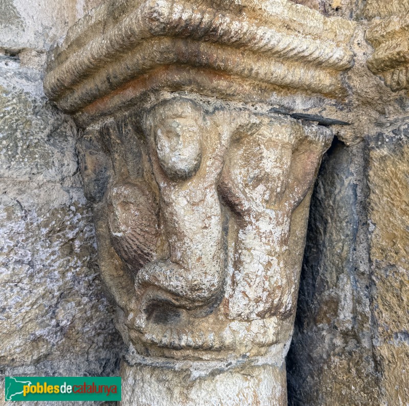 Isòvol - Església de Santa Maria d'All. Portada