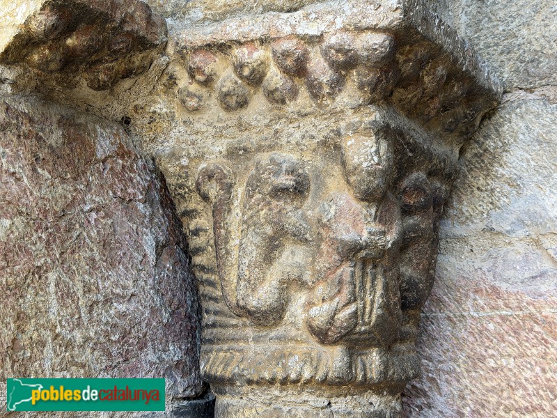 Isòvol - Església de Santa Maria d'All. Portada