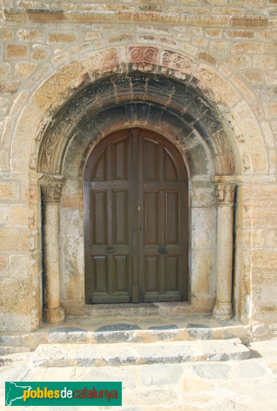 Isòvol - Església de Santa Maria d'All. Portada