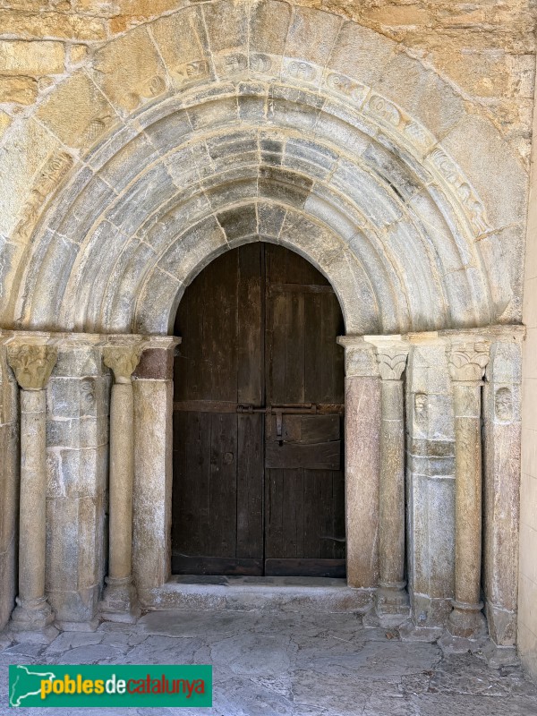 Isòvol - Església de Sant Pere d'Olopte