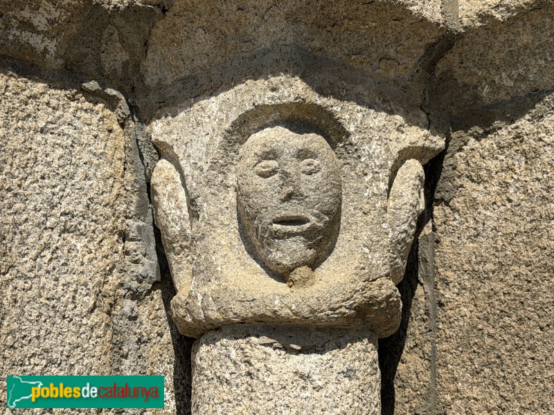 Bolvir - Església de Santa Cecília. Portada