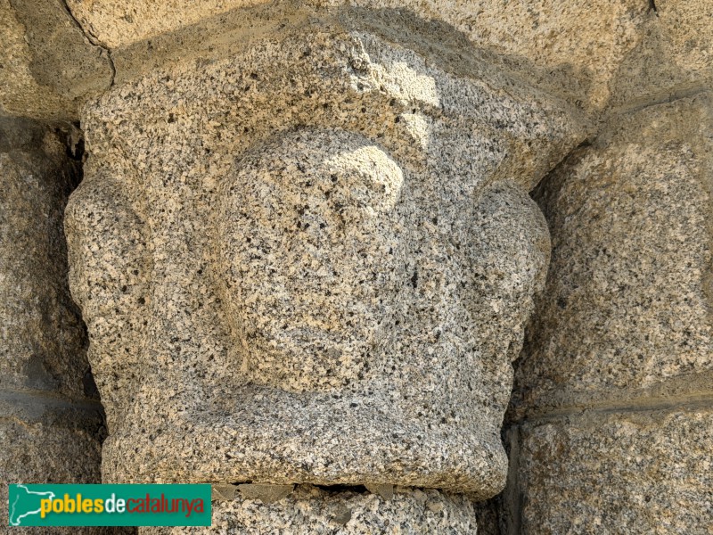 Bolvir - Església de Santa Cecília. Portada
