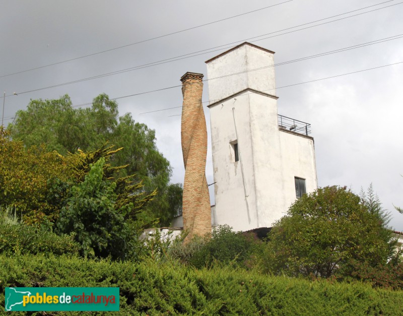 Sant Quintí de Mediona - Xemeneia de la Fassina de Ca l´Oliver