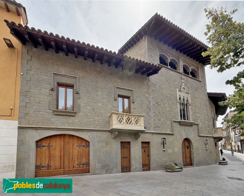 Torelló - Casa Coll (Casa de Pedra)