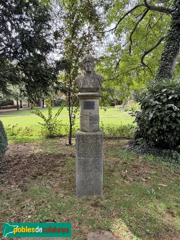 Torelló - Jardins de Ca l'Espona. Monument a Verdaguer