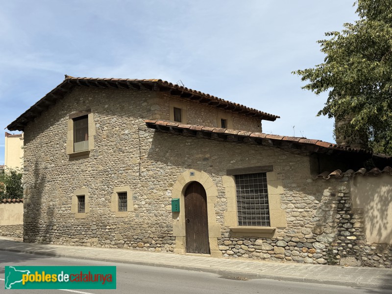 Torelló - Jardins de Ca l'Espona. La Caseta