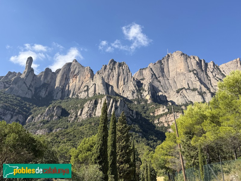 Marganell - El massís de Montserrat des de Sant Benet