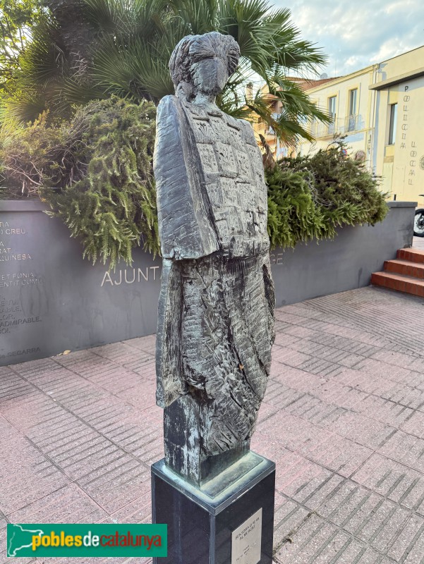 Calonge - Escultura Senyora que va al mercat