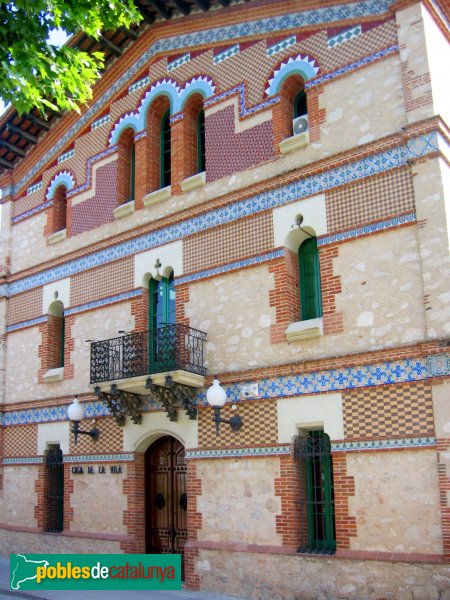 Begues - Ajuntament (Foto: Albert Esteves, 2006) Begues - Ajuntament