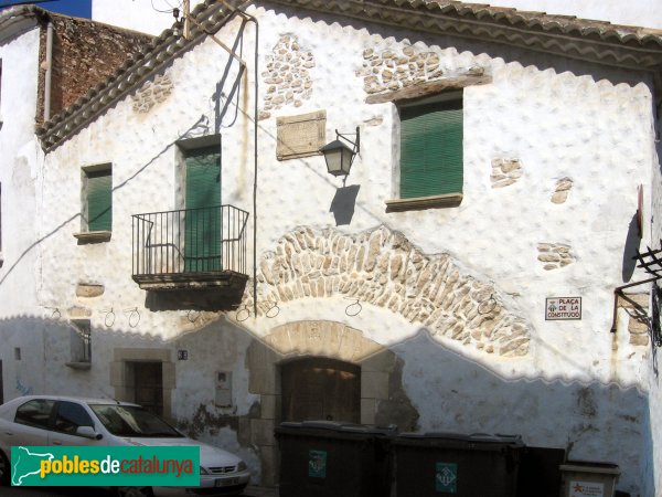 Calafell - Antiga casa del Comú (Foto: Albert Esteves, 2006) Calafell - Antiga casa del Comú