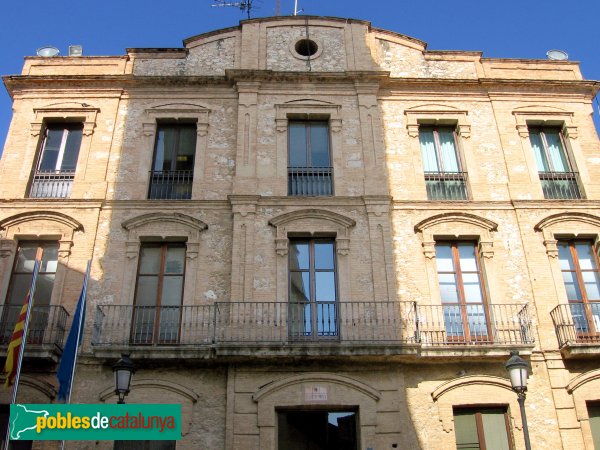 Calafell - Ajuntament (Foto: Albert Esteves, 2006) Calafell - Ajuntament