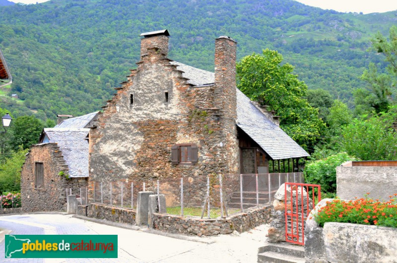 Una casa tradicional de Les (Foto: Joan Sánchez Sabé, 2014) Una casa tradicional de Les