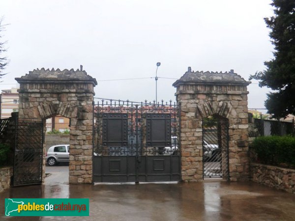 Igualada - Asil del Sant Crist (Foto: Camil Roig, 2014) Igualada - Asil del Sant Crist