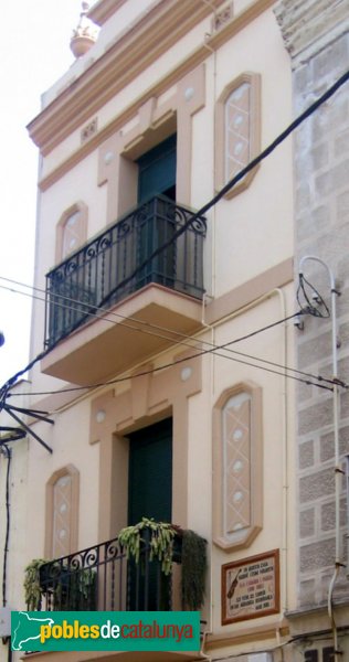 El Prat - Carrer Ferran Puig, 23 (Foto: Albert Esteves, 2006) El Prat - Carrer Ferran Puig, 23