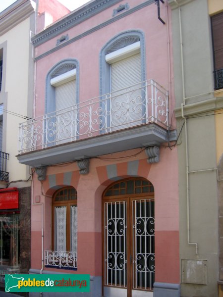 El Prat - Carrer Ferran Puig, 29 (Foto: Albert Esteves, 2006) El Prat - Carrer Ferran Puig, 29