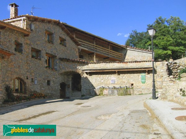 Riu de Cerdanya - Font de les Rentadores (Foto: Albert Esteves, 2006) Riu de Cerdanya - Font de les Rentadores