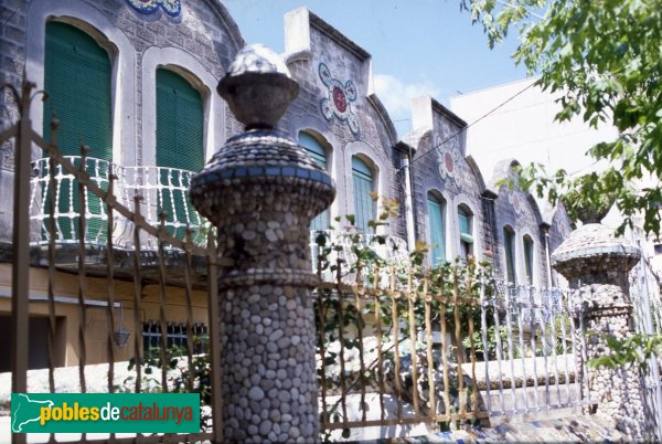 Sant Feliu de Llobregat - Cases d'en Molins (Foto: Josep Maria Ardèvol, 1997) Sant Feliu de Llobregat - Cases d'en Molins