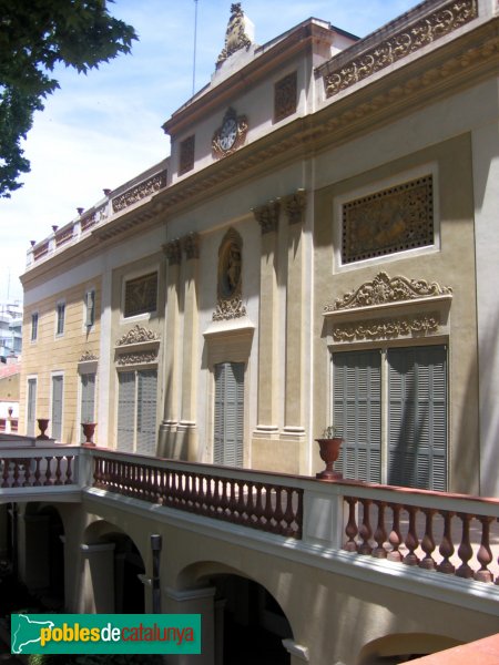 Sant Feliu de Llobregat - Palau Falguera (Foto: Albert Esteves, 2006) Sant Feliu de Llobregat - Palau Falguera