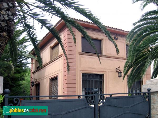 Sitges - Casa Francesc Ferret (Foto: Albert Esteves, 2006) Sitges - Casa Francesc Ferret