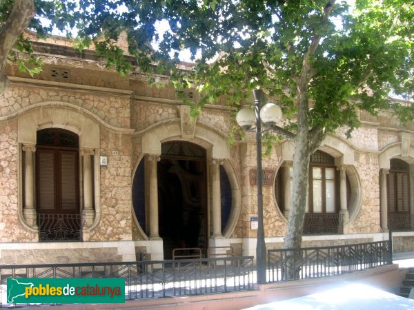 Vilanova i la Geltrú - Can Pahissa (Foto: Albert Esteves, 2006) Vilanova i la Geltrú - Can Pahissa