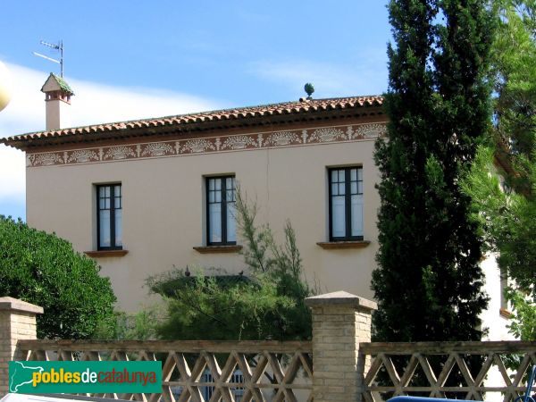 Vilanova i la Geltrú - Cases de Sant Cristòfol (Foto: Albert Esteves, 2006) Vilanova i la Geltrú - Cases de Sant Cristòfol